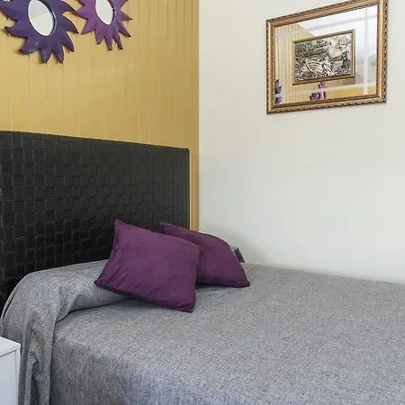 El Raco De Castello Guest house *